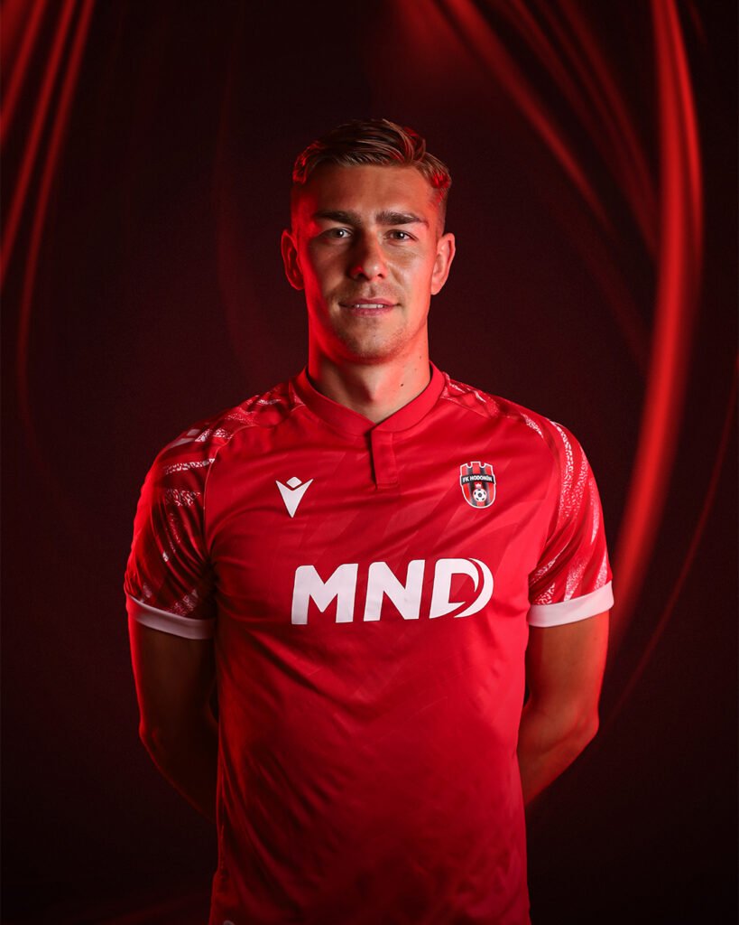 Svantny_WebPortfolio_61_0003_18_AdamFila